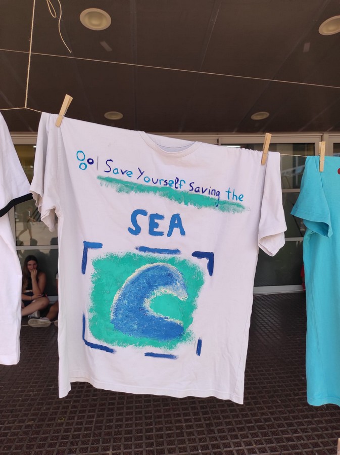 T-shirts for the sea. Blue Project